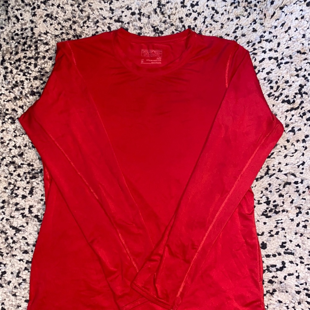 Patagonia base layer - red women’s medium